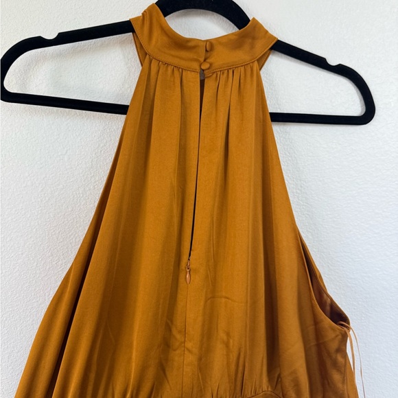 Express Golden Elegant Halter Dress - Picture 4 of 6